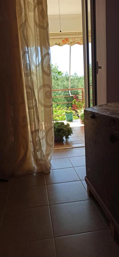 Villa Family Bitri Piqeras Bagian luar foto